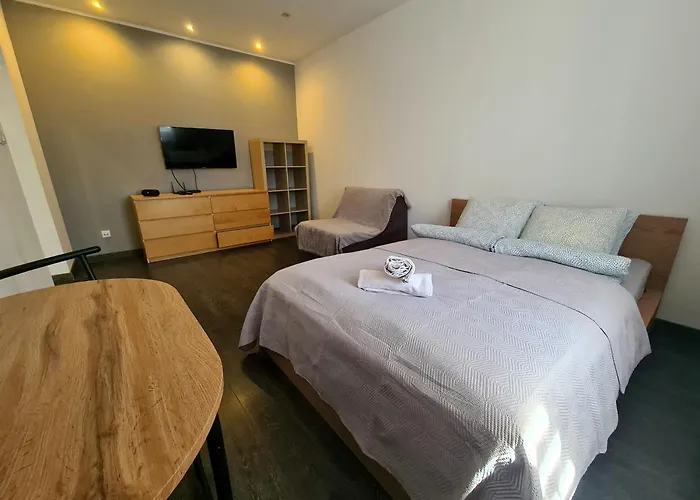 Katowice Airport Host Apartamento *